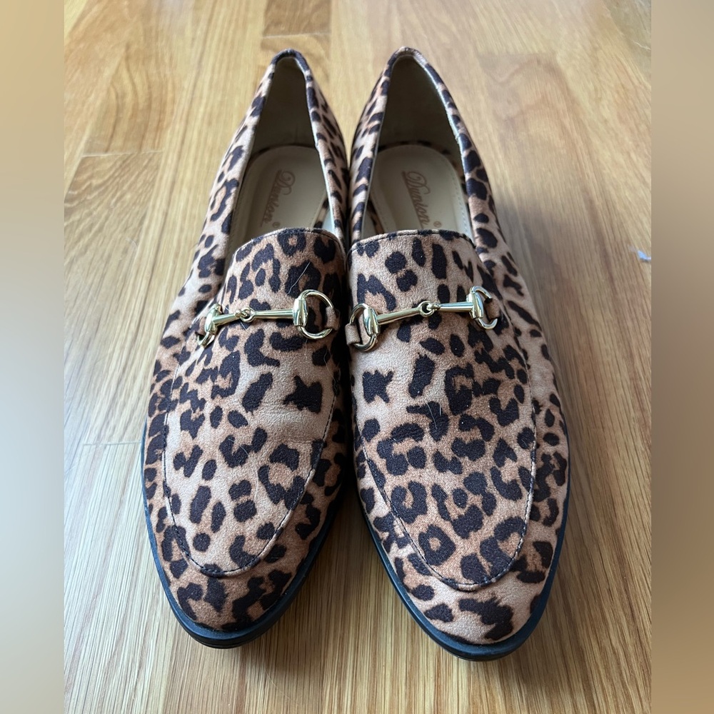 NWOT leopard print loafers size 9